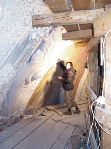 Fotografia z pracy w kopule kaplicy zamkowej w Krasiczynie